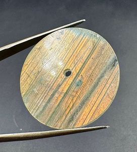 หน้าปัดนาฬิกาแบบแบน ลาบราดอไรต์สีทอง ขนาด 31.50 มม. หนา 1 มม. รูตรงกลาง 2 มม. - Product Image 2