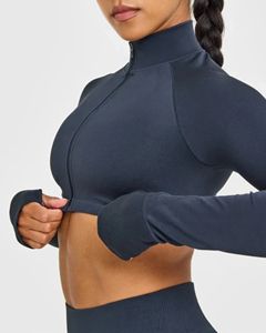 Veste de yoga pour femme haut de gamme, coupe ajustée, entièrement zippée, col montant, avec passe-pouces, respirante, pour le voyage et la course, effet ventre plat - Product Image 5