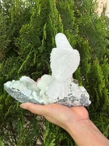 Escultura de Pájaro de Cuarzo Blanco Natural sobre Cristal de Apofilita con Pico de Amatista, Proveedor Mayorista OEM ODM - Product Image 4