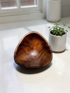 Bol à salade artisanal en bois d'acacia/mangue, design multiple, écologique, vaisselle minimaliste pour la décoration de cuisine contemporaine - Product Image 6