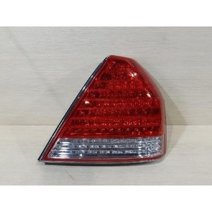 Feu arrière droit d'occasion Equus 924023B501 - Product Image 3
