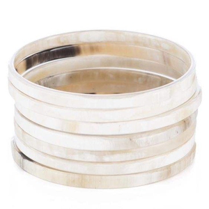 Brazalete Moderno y Elegante de Cuerno de Búfalo Natural Blanco, Ecológico, Hecho a Mano en India - Product Image 1
