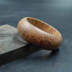 Bracelet jonc personnalisable en bois naturel éco-responsable sculpté à la main avec perle, design religieux tendance, à suspendre au mur, pour femmes et filles - Product Image 3