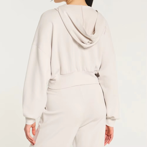 Sweat-shirt à capuche court en coton beige pour femme, style streetwear décontracté, fermeture éclair, OEM ODM - Product Image 6