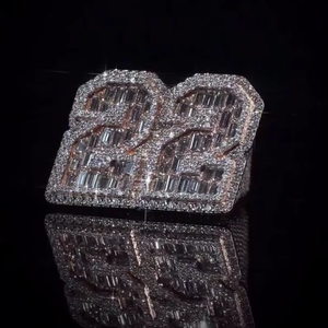 Bague personnalisée numéro 22 en moissanite taille baguette pour homme, en or rose, style hip-hop, sertie de diamants de laboratoire, en argent massif, bijou de déclaration carré - Product Image 1
