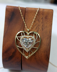 Collar con Colgante de Circonia Cúbica en Forma de Corazón, Chapado en Oro de 18K, Cadena de Aleación, Joyería Romántica para Mujer para Uso Diario - Product Image 3