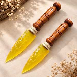 Cuchillo de Fibra Óptica Amarilla con Mango de Madera Hecho a Mano, Daga Mística Athame para Coleccionables de Fantasía y Decoración de Altar - Product Image 6