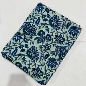 Tissu en coton imprimé floral, largeur 58/60 pouces, poids moyen, tissé, pour usage textile domestique - Product Image 1