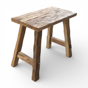 Taburete de Madera Rústico Vintage con Acabado Natural y Estructura Resistente para Decoración del Hogar - Product Image 1