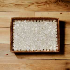 Plateau décoratif en rotin incrusté de perles, mosaïque de nacre faite à la main, organisateur de luxe pour la maison contemporaine - Product Image 3