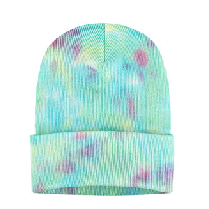 Gorros de Punto Acrílicos con Rayas Acanaladas en Degradado de Color Rosa, Azul y Arcoíris, Estilo Tie Dye, para Mujer - Product Image 1