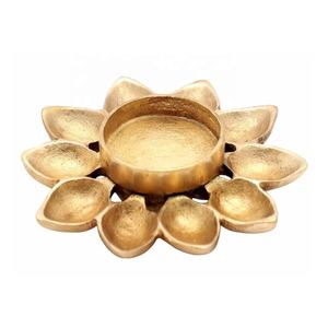 Aluminium <b>Flower</b> Design <b>Candle</b> Holder With Brass Plated Living Room Decor Showcase Tabletop Anniversary Wedding Gift for Women - Product Image 4