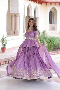 Conjunto de Lehenga Choli de algodón de la mejor calidad con estampados elegantes para bodas de verano, fiestas informales y colecciones de boutique en venta - Product Image 3
