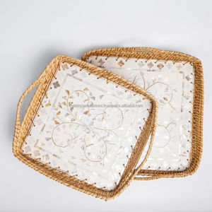 Plateau rond miniature en rotin fait main avec incrustation de perles noires, design zen asiatique, décoration de petite taille avec incrustation de coquillages, rétroéclairage - Product Image 4