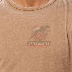 Camiseta de hombre con estampado de algodón 100% de secado rápido, diseño moderno, lavado ácido, cómoda y de corte holgado. - Product Image 5
