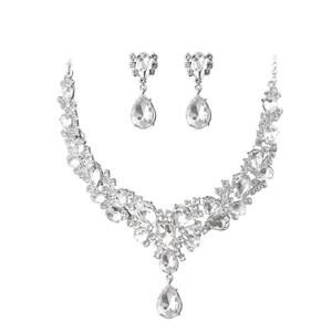 Juego de Joyería Unisex de Lujo Chapado en Oro, Collar, Aretes y Brazalete con Diamantes de Corte Brillante, Regalo de Compromiso, Aniversario, Estilo Boda - Product Image 4