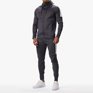 Conjunto Deportivo para Hombre con Capucha y Cordón Ajustable, Diseño de Parches, Transpirable, Venta al Por Mayor, Nueva Llegada 2026 - Product Image 1