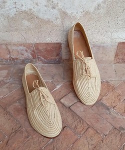 Chaussures en raphia faites à la main pour femmes – Chaussures d'été naturelles et confortables – Style bohème chic - Product Image 1