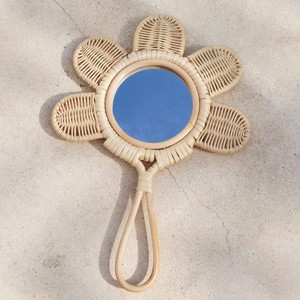 Espejo de mano con forma de flor, logotipo y diseño personalizados, precio más bajo, espejos de mano de ratán natural. - Product Image 4