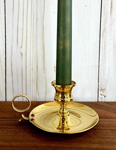 Support de bougie en laiton brillant fait main, écologique, en forme de coquille, avec poignée, pour la décoration de la maison, les mariages et les fêtes de Noël - Product Image 1