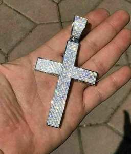 Colgante Clásico de Cruz con Diseño de Filigrana Plateada Brillante, Amuleto Único Hecho a Mano, Joyería Religiosa de Moissanita Chapada en Oro/Plata - Product Image 1