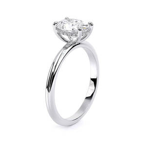 Bague de fiançailles solitaire en or blanc 10K avec diamant de laboratoire taille ovale certifié IGI et halo caché, idéale pour mariage, fête ou anniversaire - Product Image 5
