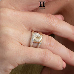 Anillo de Lujo con Diamantes Cultivados en Laboratorio, Diseño de Cúpula Anudada, Oro de 14K, Banda Entrelazada, Certificado VVS EF, Micro-Pavé, Anillo de Cóctel Audaz - Product Image 2