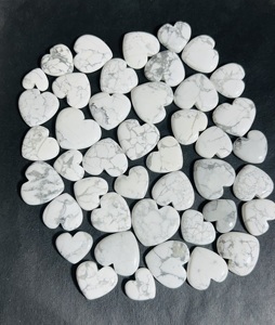 Gemas Trimurti AAA+ Cabujón de Ágata Blanca Natural en Forma de Corazón |   Piedras Preciosas Sueltas Pulimentadas y Lisas |   Tamaño Personalizable Rajasthan | - Product Image 1
