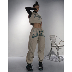 Conjunto Deportivo de 3 Piezas para Mujer OEM, Fabricante de Conjuntos Deportivos Personalizados para Mujer - Product Image 3