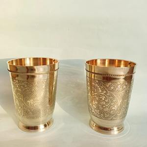 Copas de Vino de Diseño Premium, Copas de Champán de Metal Sólido con Acabado Dorado, Juego de Copas de Cóctel Metálicas para Regalo - Product Image 1