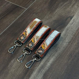 LLavero de muñeca de cuero labrado a mano personalizado al por mayor, llavero de cuero genuino de alta calidad, de Metal concho, regalo promocional - Product Image 5