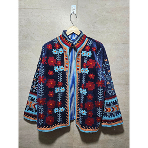 Veste en velours pour femme, style artisanal, nouvelle collection, vêtement d'hiver, design original, veste en velours pour femme, style bohème. - Product Image 1