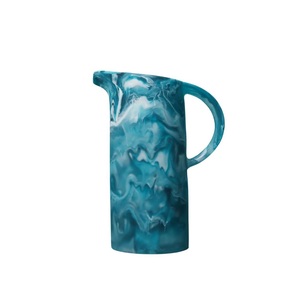 Carafe élégante en résine écologique non toxique pour servir les boissons, à usage décoratif et pour des arrangements de table sophistiqués - Product Image 3