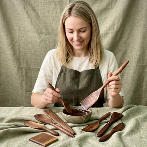 Cuillère de service en bois artisanale de qualité supérieure, écologique et durable, outil de cuisine pour la cuisine à domicile et les réceptions - Product Image 1