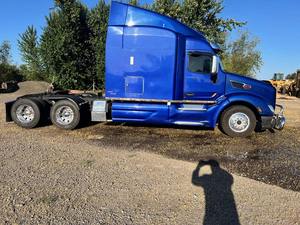 Camión Tractor Diésel 6x4 de Servicio Pesado para Logística de Carga en Carretera y Transporte Industrial - Product Image 4