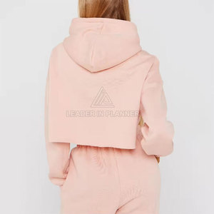 ชุดวอร์มครอปท็อปผู้หญิงแบบสั่งทำพิเศษสำหรับใช้งานกลางแจ้ง สีพื้น ผ้าเนื้อนุ่มสบาย ผลิตในประเทศปากีสถาน - Product Image 4