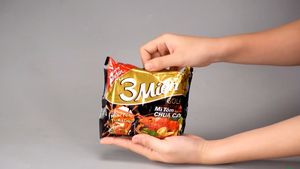 Fideos Instantáneos Fritos con Carne de Res y Hierbas, Marca Vietnam, 65g/taza, 2-3 minutos de cocción, Precio Bajo, Buena Calidad, 3 Mien Gold - Product Image 2