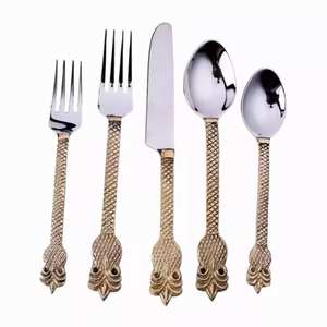 Ensemble de couverts en métal de qualité supérieure conçu pour les hôtels de luxe, les restaurants et les services de restauration haut de gamme - Product Image 1