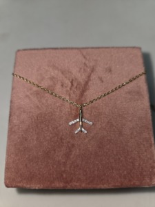 Colgante de Diamantes para Mujer, Oro Amarillo de 14k, Corte de Laboratorio, Joyería de Lujo, Certificado IGI, Brillo Radiante, Esplendor Atemporal, Moda - Product Image 3