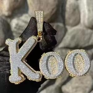 Colgante Hip Hop Personalizable Totalmente Plateado, Diseño Único y Moderno, Forma Exagerada, Corte Brillante, Engaste de Moissanita, Unisex, para Fiestas - Product Image 1