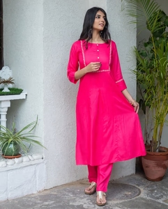 Conjunto de Kurta y Pantalón KV Rayon Slub con Bordado en Línea A - Rosa (Conjunto de 2) - Product Image 3
