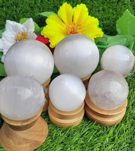 Wholesale Healing Gemstone Colorful Big Polished <b>Crystal</b> Sphere <b>Ball</b> Craft Meditation Wedding Decoration Gift Home Fashion Trend - Product Image 1