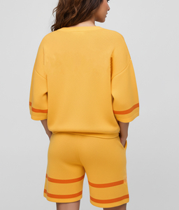 Nouvel ensemble deux pièces tricoté jaune pour femme 2026 – Haut à col en V et manches courtes & short imprimé palmiers – Coupe décontractée pour printemps-été - Product Image 2