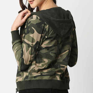 Ensemble de survêtement camouflage TOPSHOW Streetwear pour femme avec broderie personnalisée, sweat à capuche zippé et pantalon de survêtement - Product Image 6