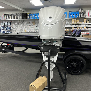 2024 Yama_ha LF300XCB2 White 25in Shaft - Product Image 1