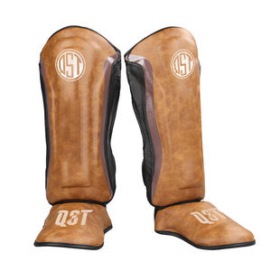 Ensemble de boxe en cuir véritable de haute qualité MMA Sparring Kickboxing Comprend des gants de boxe Protection de l'aine Protection de la tête QST INTERNATIONAL - Product Image 2