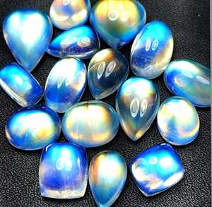 Cabujón de Piedra Lunar Blanca con Destello Azul, Formas Mixtas, Calidad Grado AAA, Certificado IGI, Aligemstones, Suministros para Joyería, El Mejor Regalo - Product Image 1