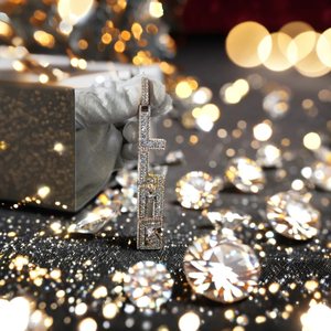 จี้เพชรโมอิสซาไนต์ทรงตัวอักษรแนวตั้งแบบ VVS สำหรับผู้ชาย นักแร็ป  งานวิบวับ ขนาดใหญ่  ทำจากเงินแท้ 925  สามารถสลักชื่อหรือตัวอักษรได้  เหมาะสำหรับงานปาร์ตี้แนวฮิปฮอป - Product Image 5