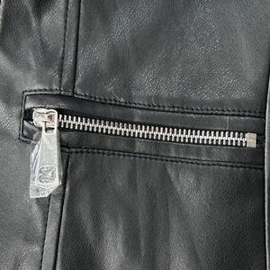 Premium Genuine <b>Leather</b> Motorcycle <b>Jacket</b> <b>Men</b> Slim Fit Classic Biker Style Zipper Closure Turn-Down Collar Autumn Wear For Women - Product Image 4