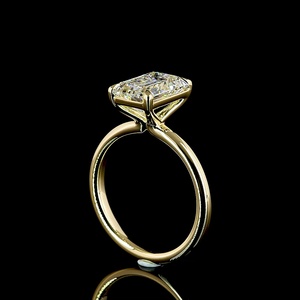 Bague de fiançailles personnalisée en moissanite émeraude certifiée IGI 3 carats, taille étagée, en or jaune 14K, solitaire, pour mariée - Fabricant - Product Image 2